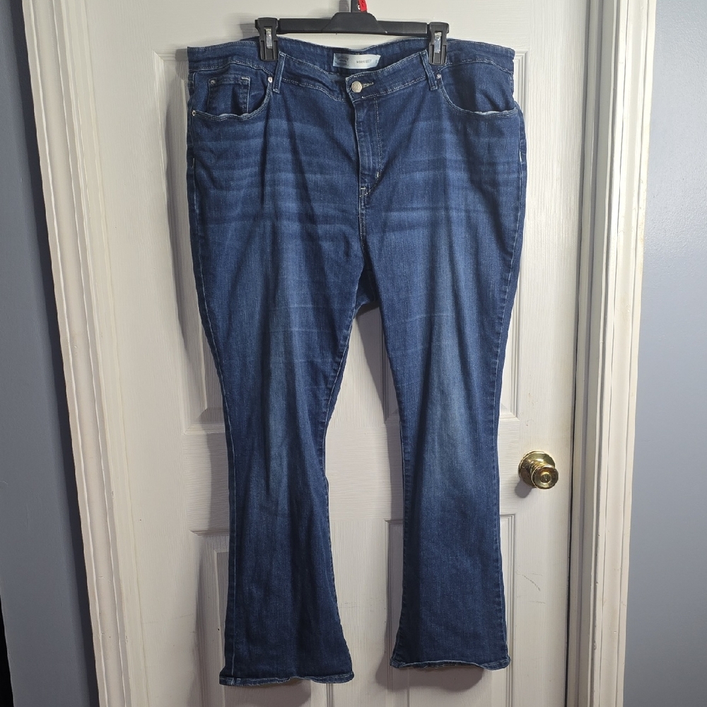 Signature by Levi Strauss Women's Boot Cut Jeans in Blue